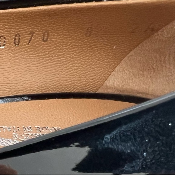 Ferragamo Black Patent Leather Pumps, Size 8 2A (Narrow) - Picture 12 of 15